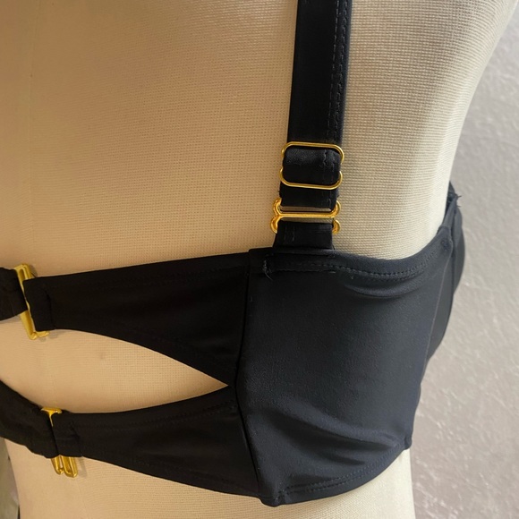 Bikini top sold thong string bikini - Picture 3 of 5